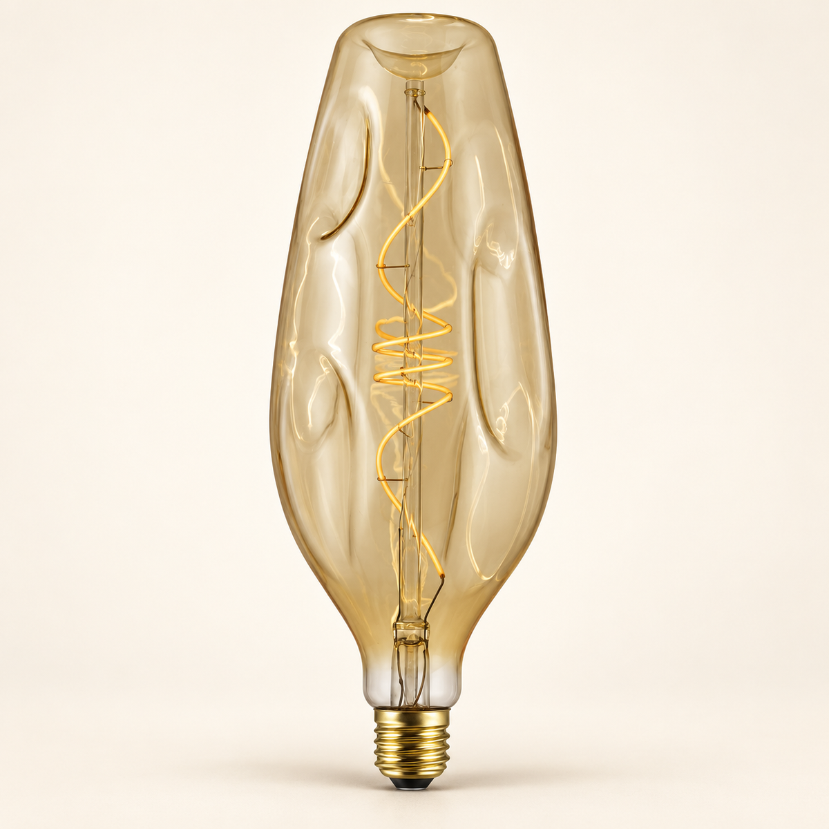 Daylight Bottle Bumped Gold – KI-Produktvisualisierung nach Herstellerreferenz