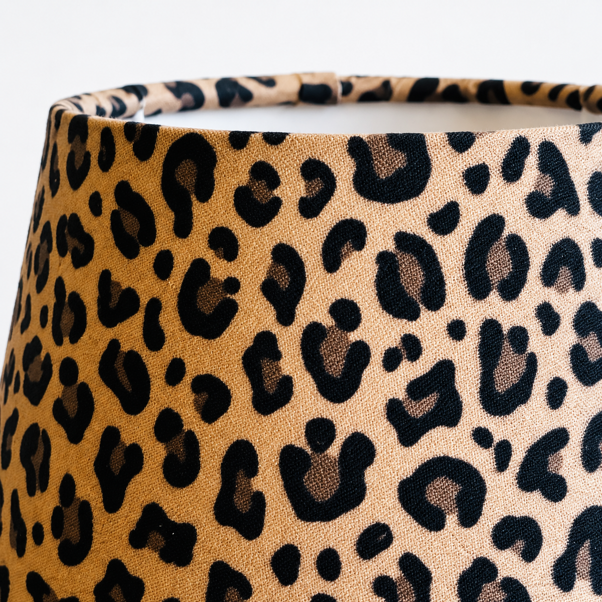 Small lampshade – leopard print – close-up of fabric print, cotton texture, and edge finish