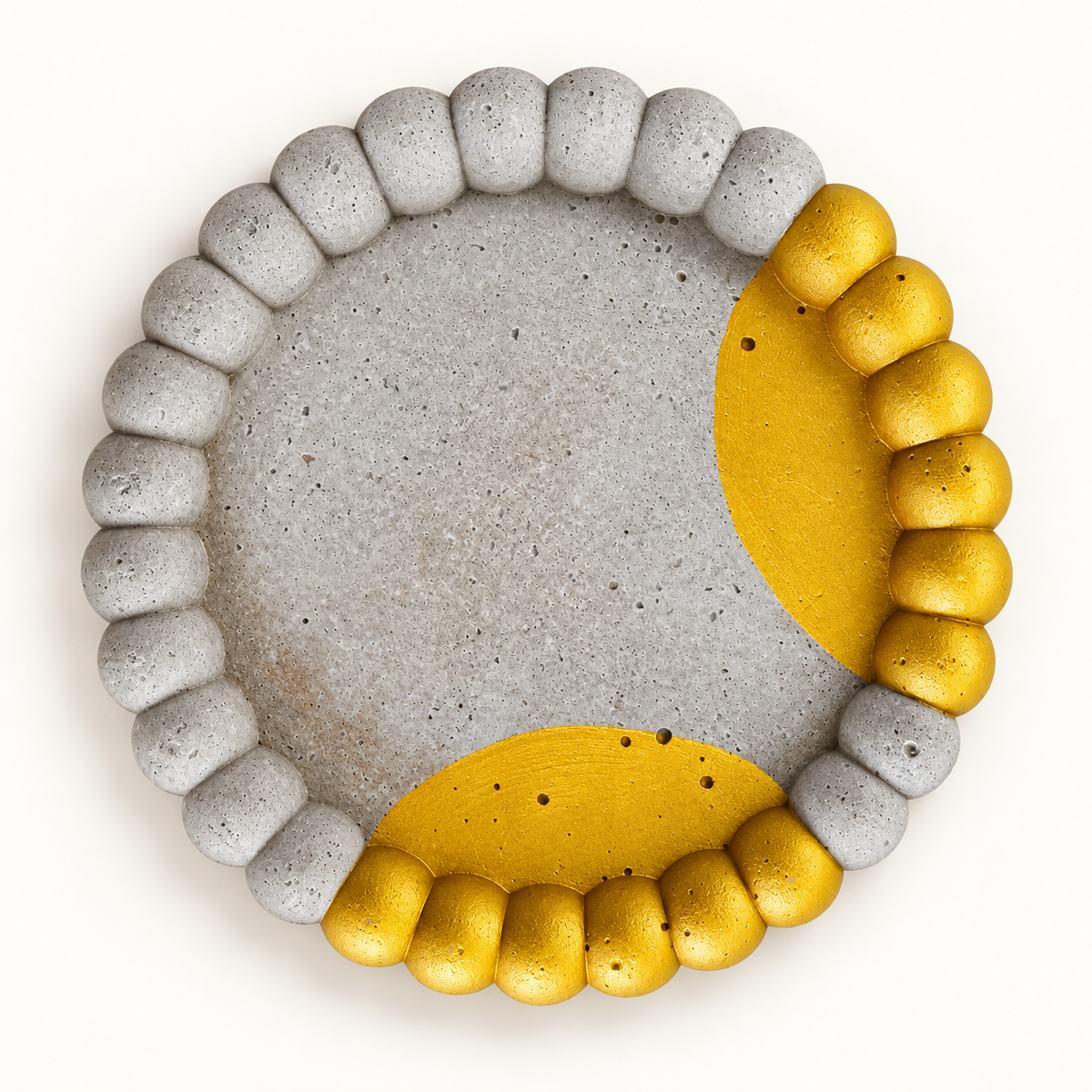 Small ribbed concrete coaster – gold arcs – top view