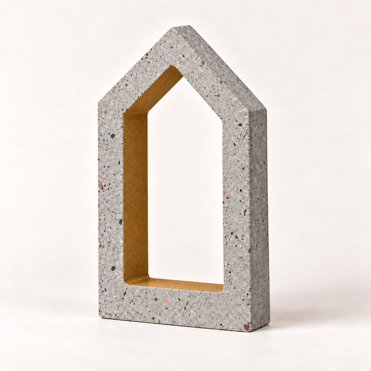 Großes Betonhaus mit goldfarbener Innenseite, 7,5 × 15 × 2,7 cm