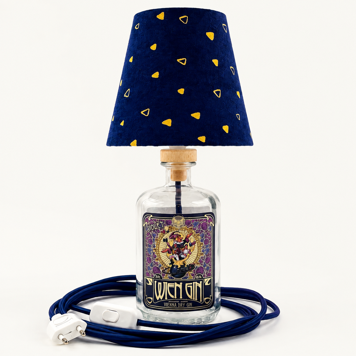 Bottle lamps – Wien Gin Violet bottle lamp 003