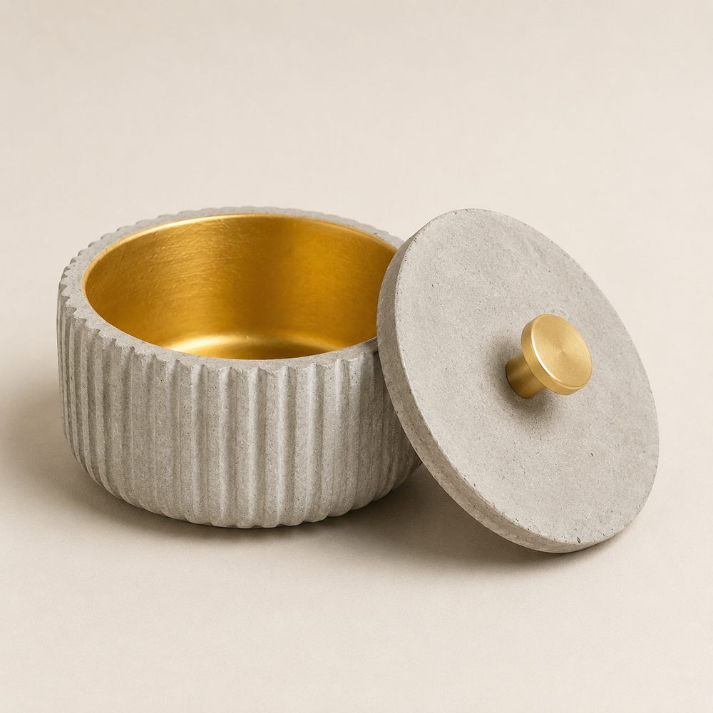 Betondose mit Deckel – Gerillt · innen goldfarben
