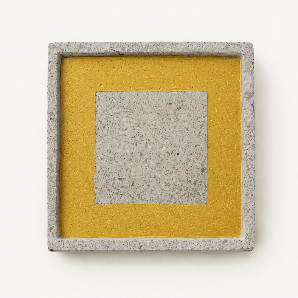 Beton-Untersetzer – Quadrat – Goldfarbener Rahmen
