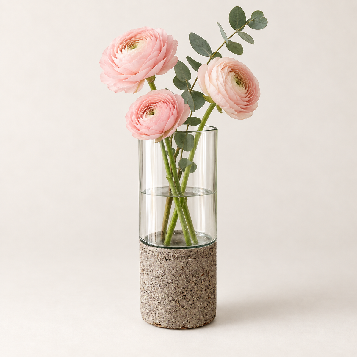 Glass-and-concrete vase – clear glass, compact cylinder with floral arrangement – decor not included