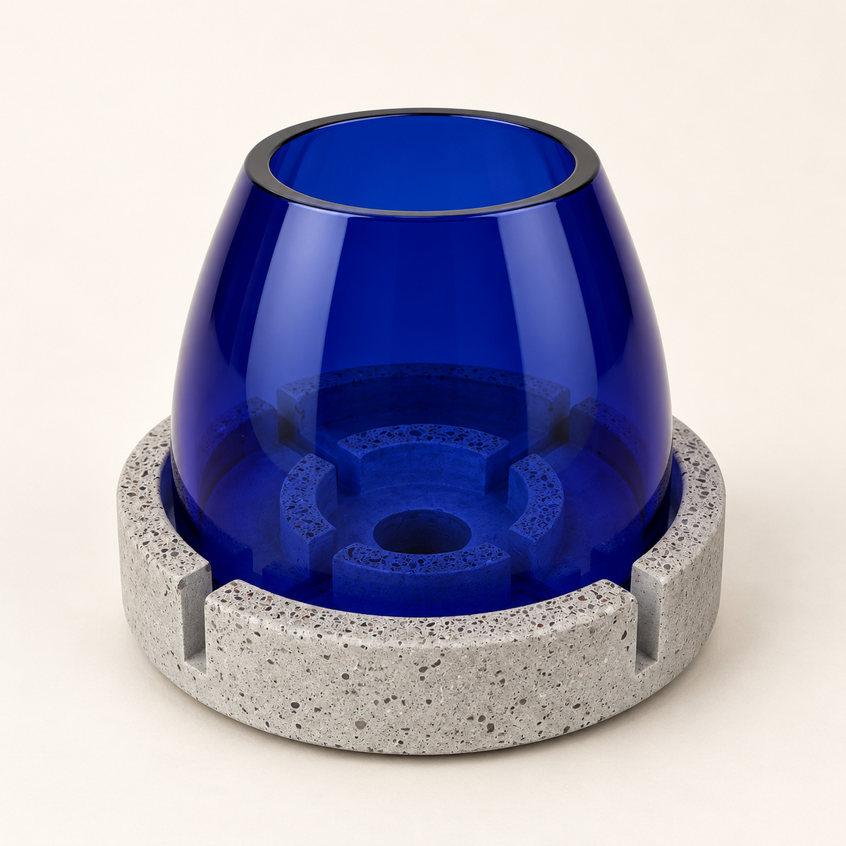 Windlicht aus Glas & Beton – Blau – Teelicht + Stabkerze